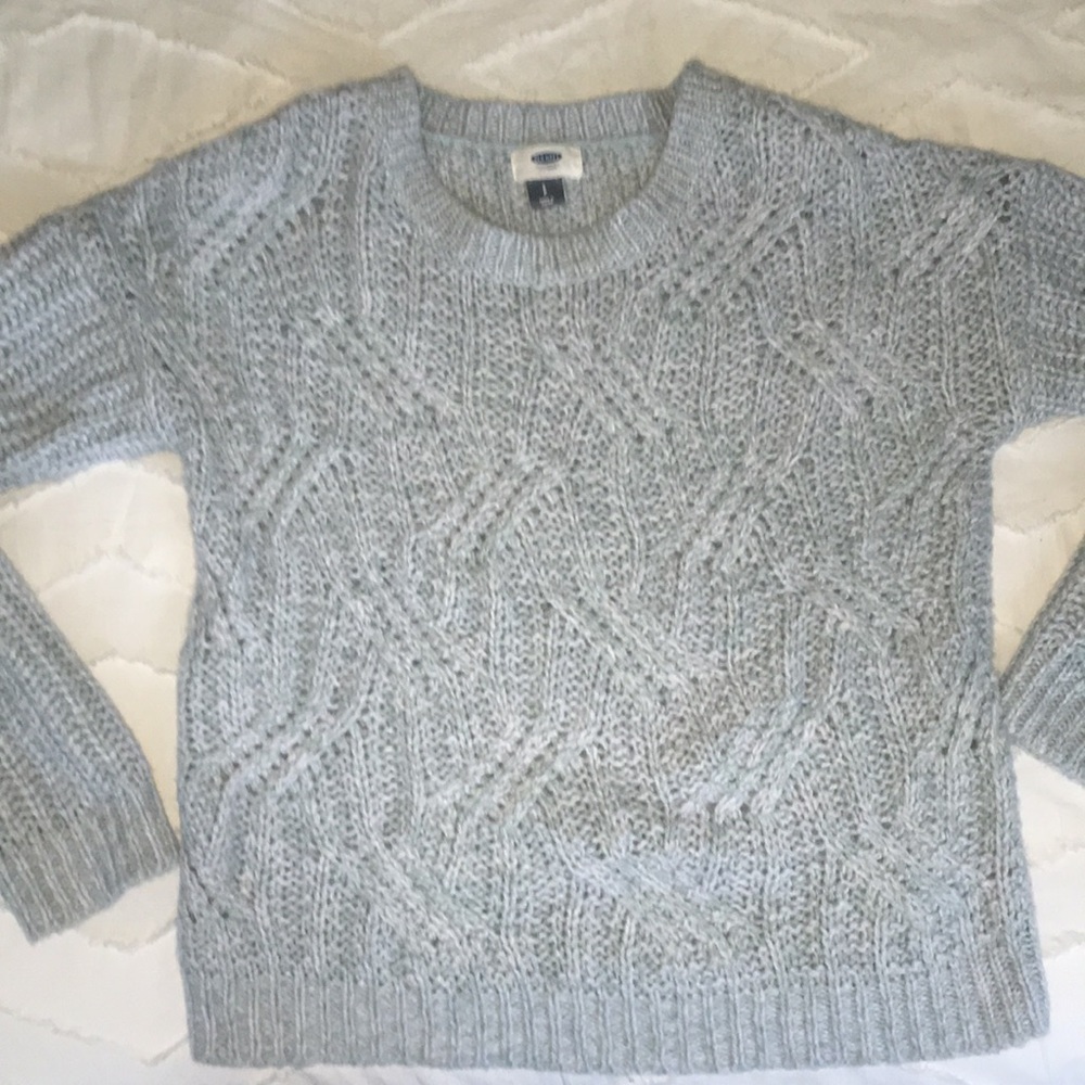 Light blue knit sweater, like new